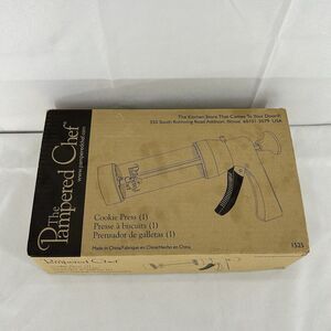 Pampered Chef COOKIE PRESS Decorative Baking White #1525 Complete w/ 16 Disks